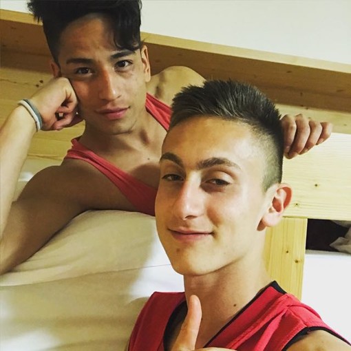 Filippo Tecchiati e Josè Alarcon nella loro camera d'albergo in Trentino