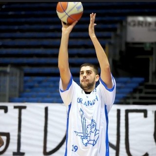 BASKET / LA TARROS SBARAGLIA LA CONCORRENZA E PORTA IN BIANCONERO TOMMASO TINTORI