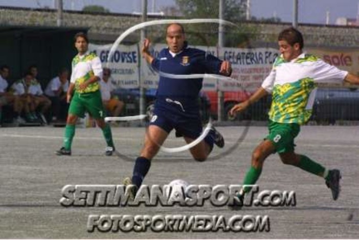 Maurizio nel 2002 con la maglia della Praese