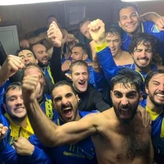 BUON COMPLEANNO E 10 DOMANDE A... Emanuele  Villa