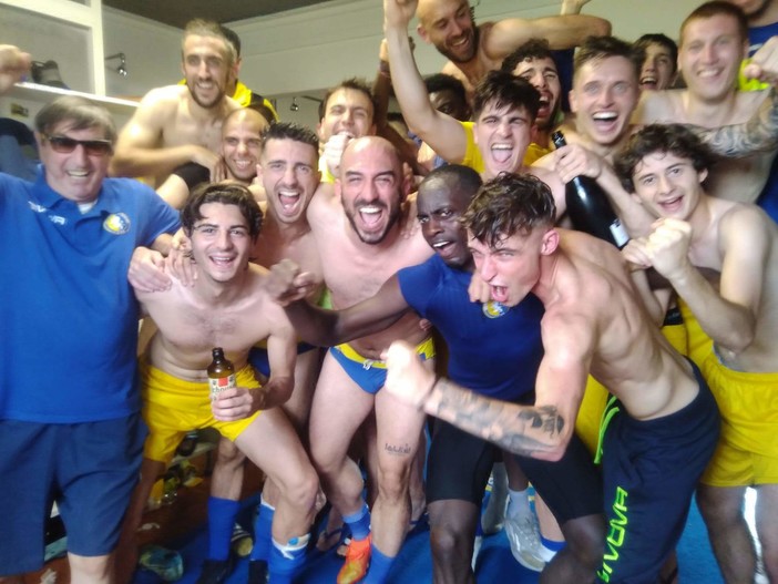 UN LUNEDI DI PASSIONE Stasera con la Voltrese UN LUNEDI DI PASSIONE Stasera con la Voltrese