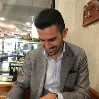 Mario Zunino firma con il Masone
